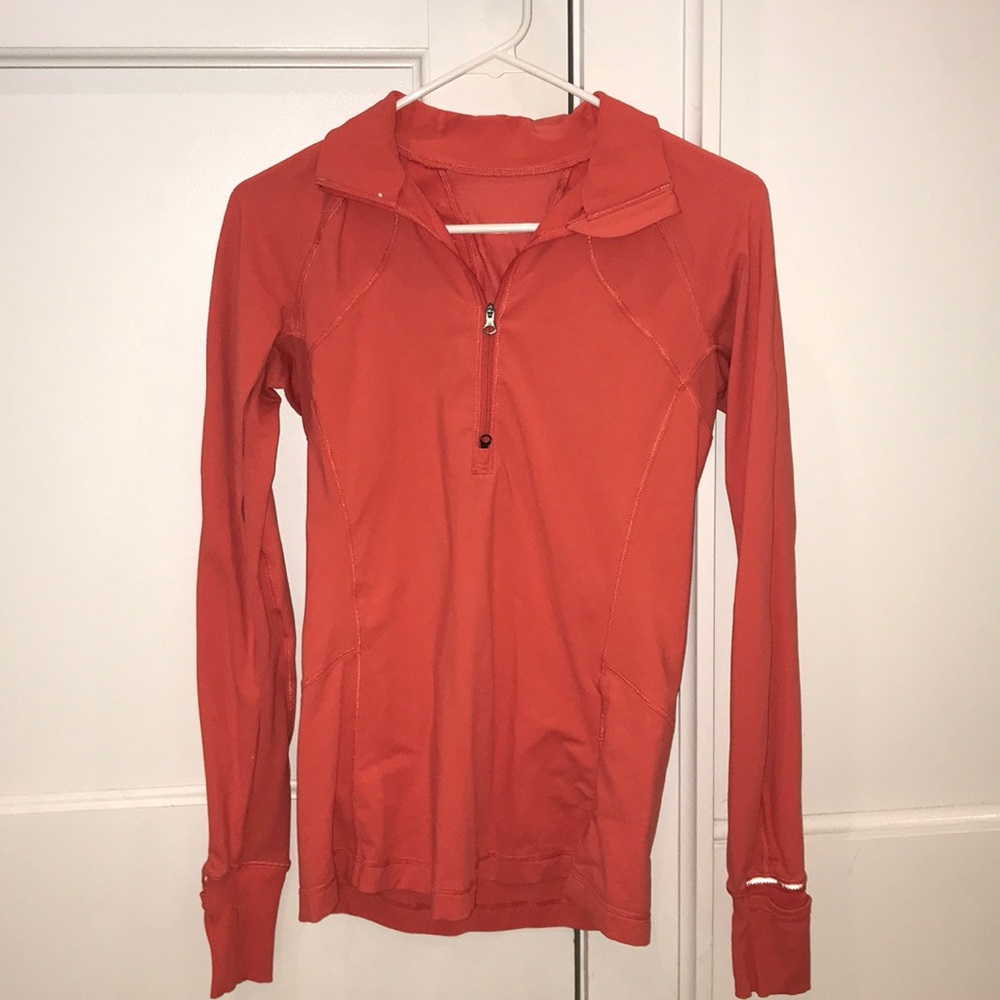 Lululemon Run Briskly 1/2 zip.